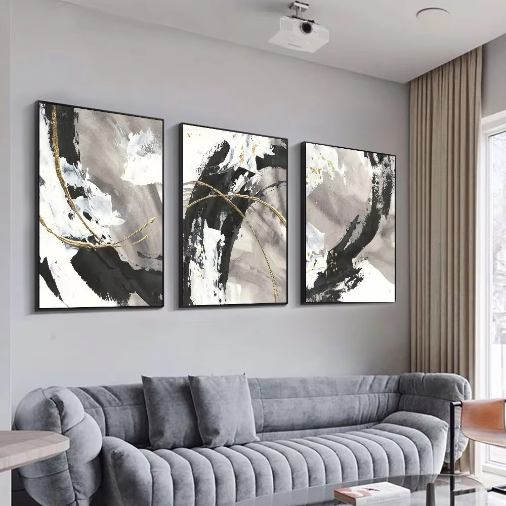 De la collection Ashes Trio : trois œuvres d'art moderne en noir, blanc et or