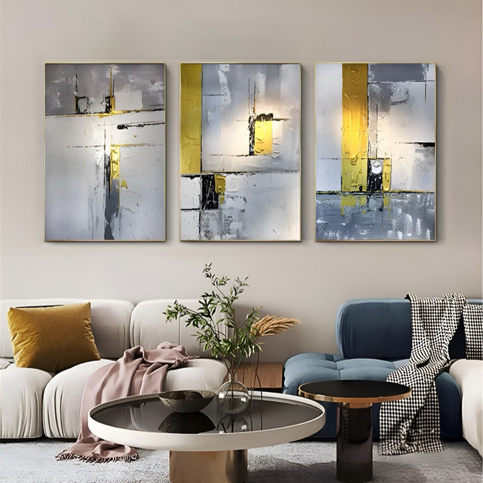 Aus der Ashes Trio-Kollektion: Dreiteilige moderne Kunst in Schwarz, Weiß und Gold