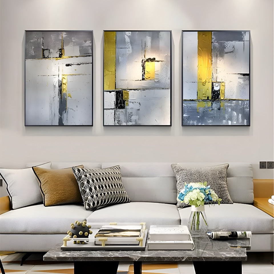 Aus der Ashes Trio-Kollektion: Dreiteilige moderne Kunst in Schwarz, Weiß und Gold