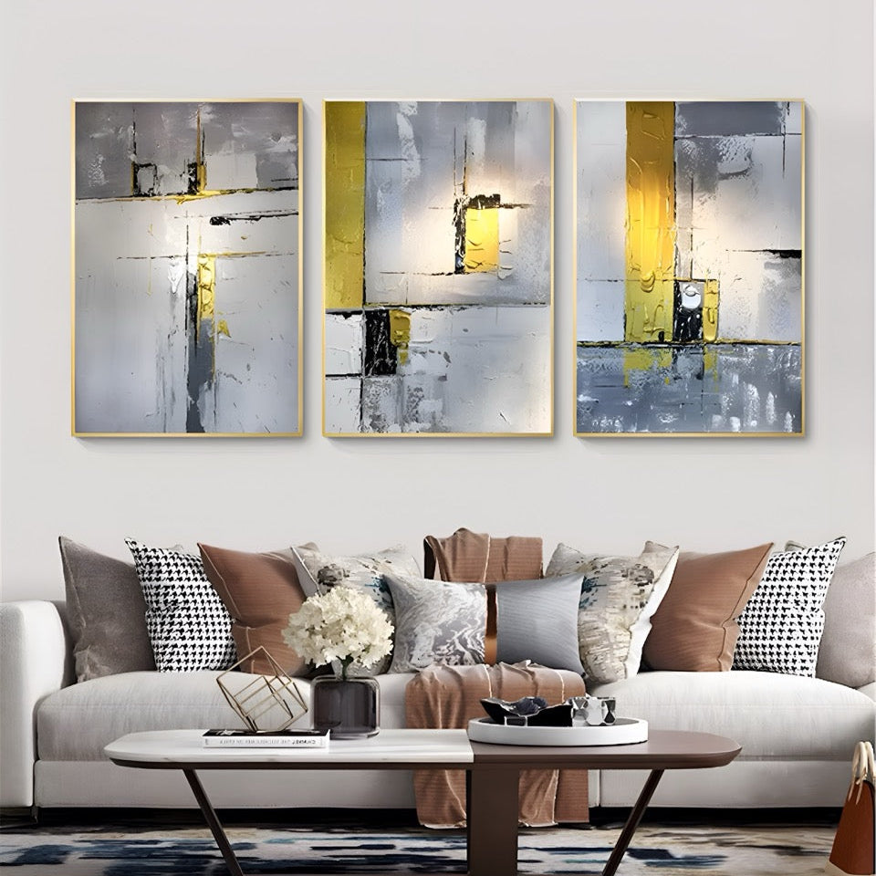 Aus der Ashes Trio-Kollektion: Dreiteilige moderne Kunst in Schwarz, Weiß und Gold