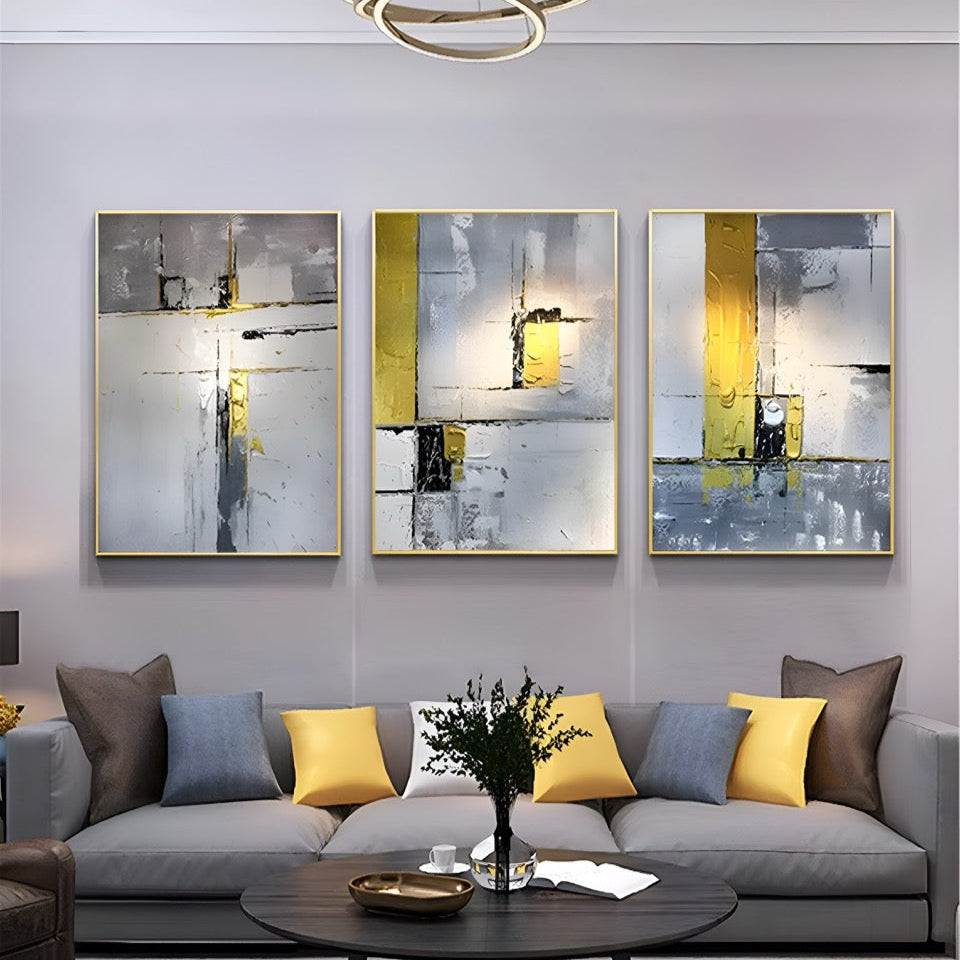 Aus der Ashes Trio-Kollektion: Dreiteilige moderne Kunst in Schwarz, Weiß und Gold